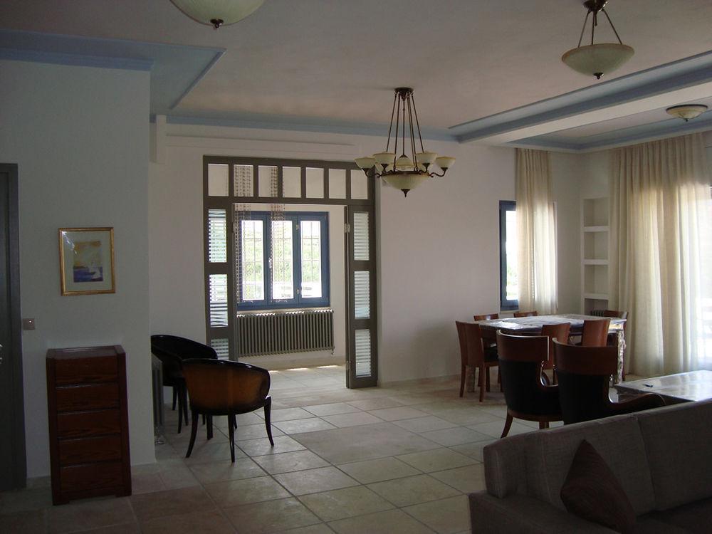 Thealia Apartment Karefiliana Exterior photo